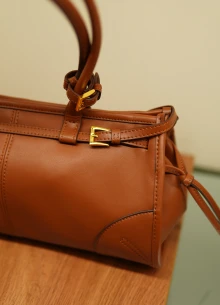 Сумка medium tote bag из кожи
 фото 803032